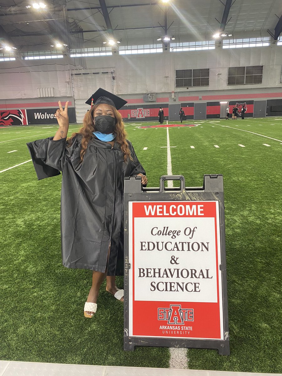 dearmiab_'s tweet photo. ASU [June 2020] : anticipated graduation date: may 2022
God: aht aht 
Me [August 2021]: and that’s how you clear a … 
Masters of Educational Leadership ✅ 

#blackgirlsgraduate #masteredit https://t.co/58eI0RP8DX