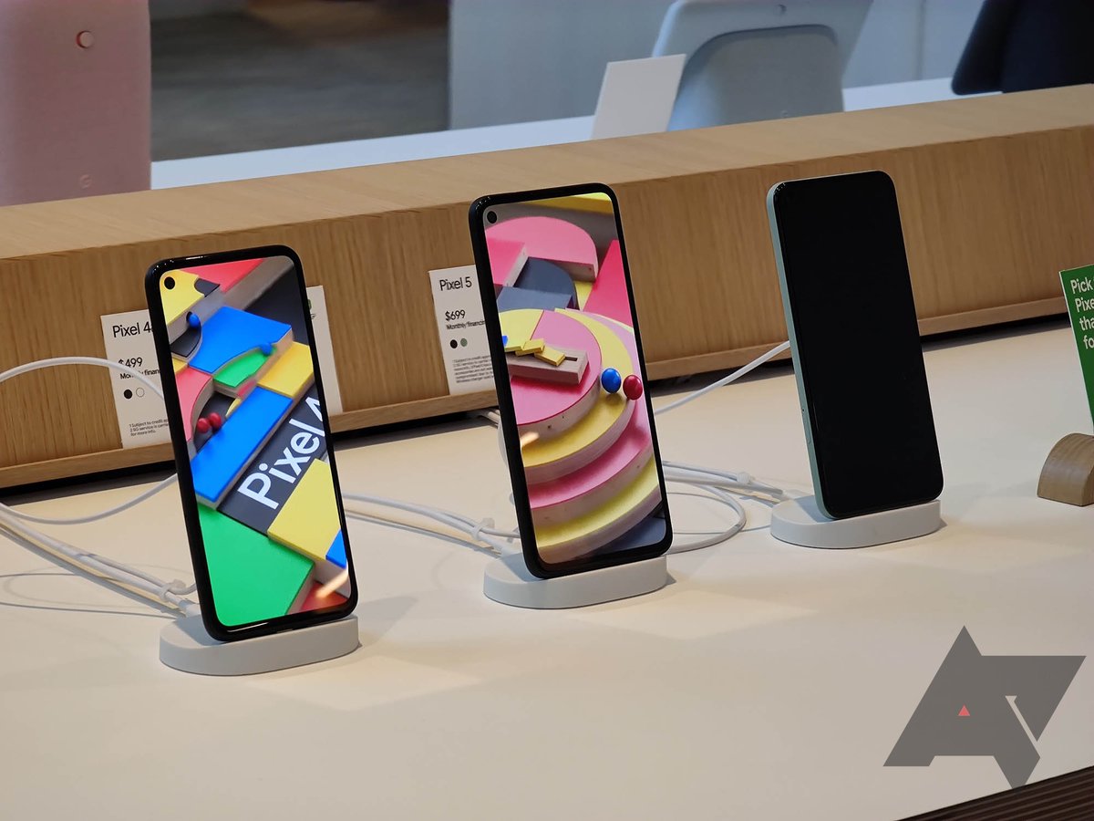 AndroidPolice's tweet image. Exclusive: Photos of Pixel 5a 5G components leak as repair shops prep for launch androidpolice.com/2021/08/15/exc…