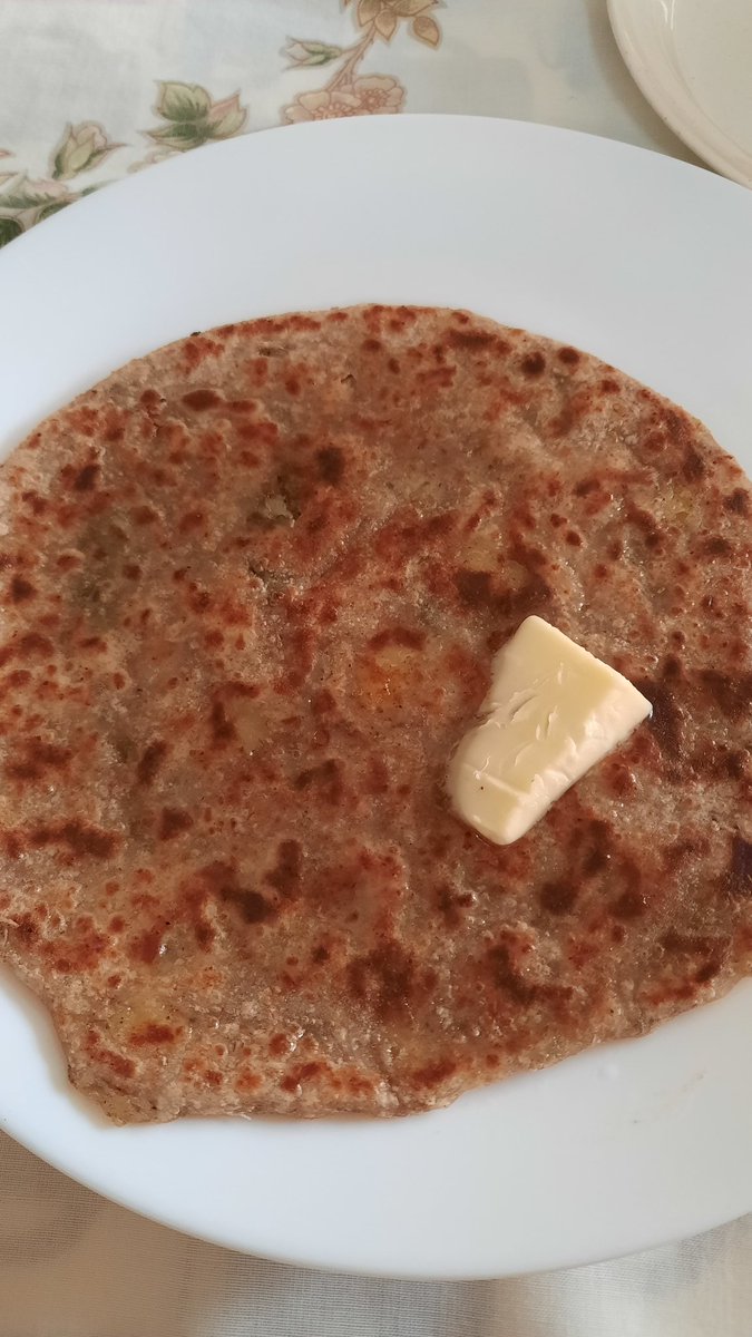 PipWatts's tweet photo. Since #lockdown1 I've made a new, precious friend in my neighbourhood. A wonderful Indian pensioner who I help with shopping/tasks. We've become great friends & today she made me the most delicious #alooparatha as a treat, despite her painful arthritis. ❤😋#lockdownbuddies https://t.co/IL5qls7621