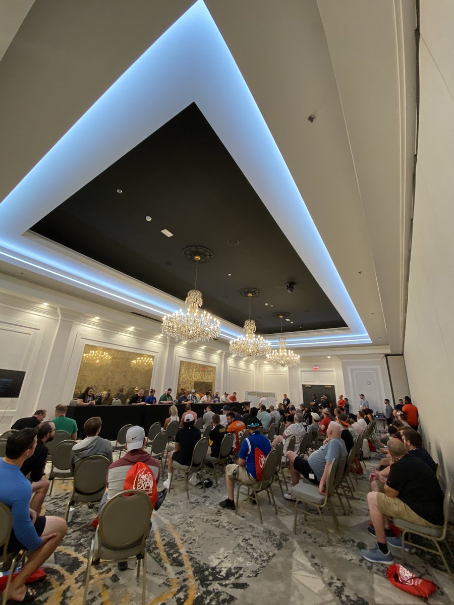 quantimturner's tweet photo. Live draft @ #FFExpo #FFExpo21 https://t.co/wqNA6nRePw