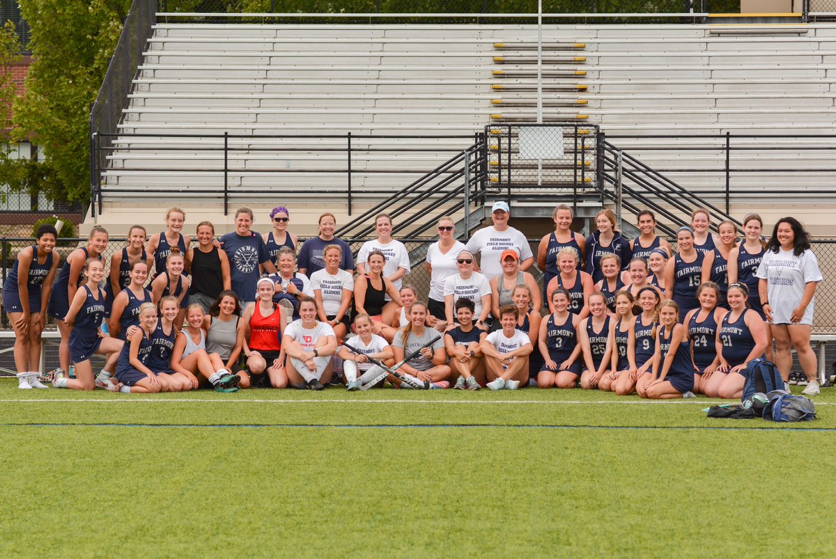 hawkmicrodoc's tweet photo. @KFHSFieldHockey Alumni and Current Firebirds meeting up for the annual Alumni Game #tradition. https://t.co/h15uEknG8D