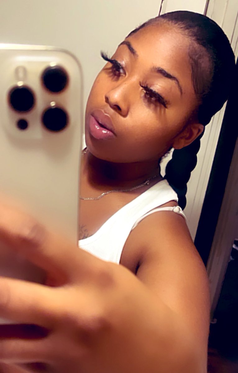 prettyyynana's tweet photo. #singleee💓 https://t.co/eu5T2YqVtL