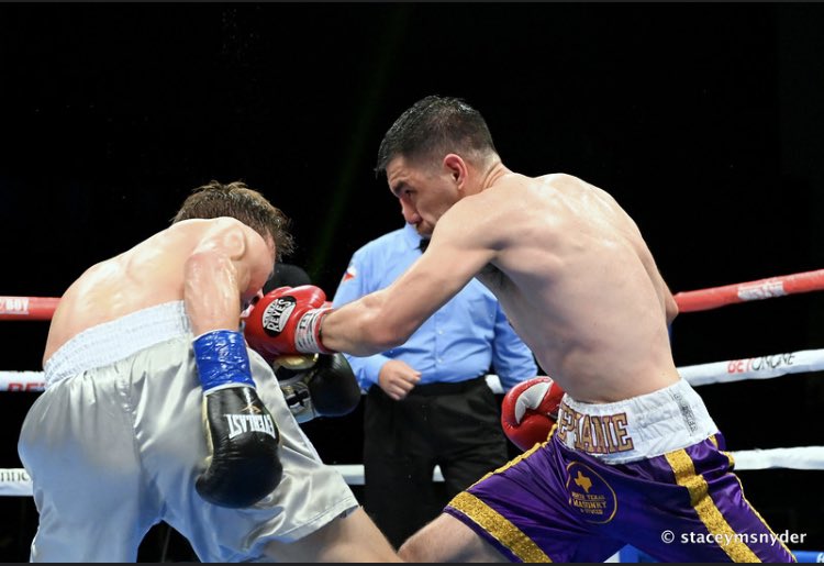 InTheRingWithC1's tweet photo. @Rincon_Boxing18
Did that! Much congratulations on the W !
📸 @staceymsnyder @dallas_boxing
#ortizkavaliauskas #thestar #dfdubb #boxing #boxer #inGodwetrust #intheringwithchristine #wciw #hcp #itsgonzo https://t.co/mM3o3HplFA