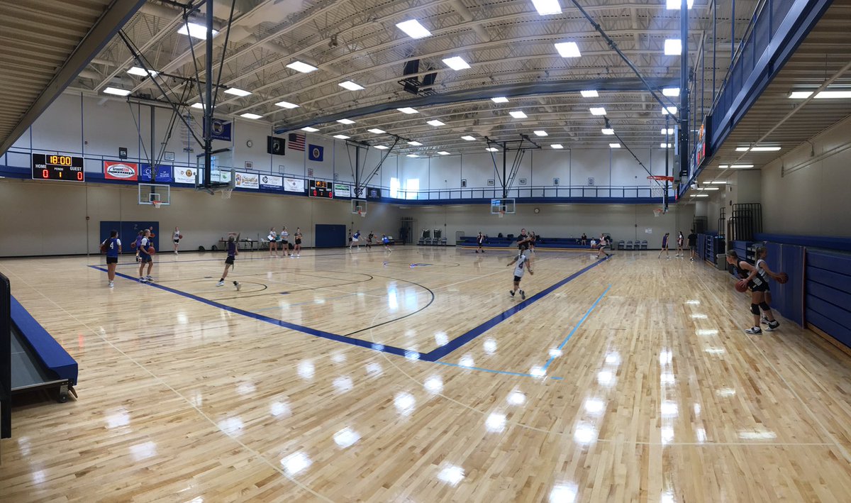 MNRiseGirls's tweet photo. TRYOUTS HAVE STARTED!! #ALLRISE https://t.co/N7VPAYm82E
