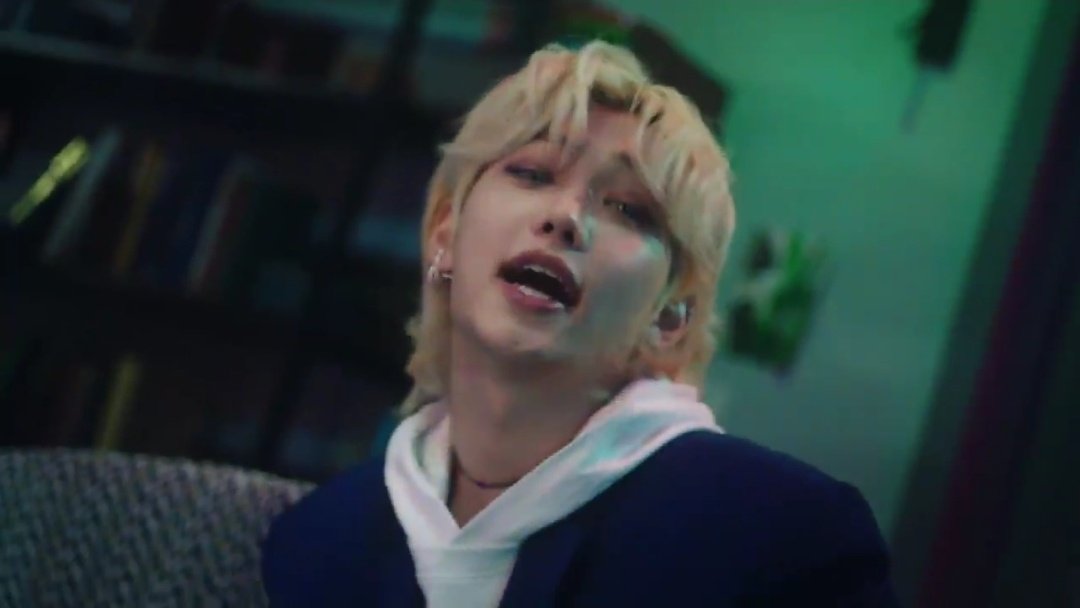 Lunalalala7's tweet photo. Felix'in mimiklerini abartalım mı abartalım
Domino×Sorry I I Love You ortak tag
SKZ SORRY I LOVE YOU
#UnveilTrack_SorryILoveYou
@Stray_Kids #StrayKids
#UnveilTrack_DOMINO
@Stray_Kids https://t.co/pBhmYv6soe
Alta ne tag bulursanız salın https://t.co/cr5sqFBNJz