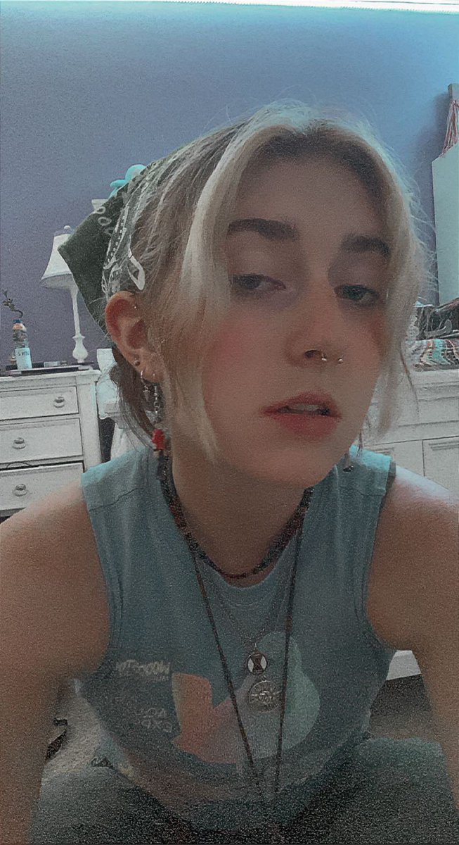 vaInats's tweet photo. hi i don’t think i’ve face revealed since i returned to this account 🗿 https://t.co/dFf5ZhrEB9