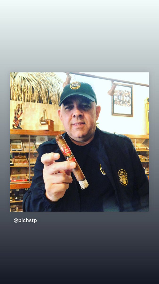 FDSCigars's tweet photo. @yaxelcigarmiami https://t.co/9ITWruT0PG