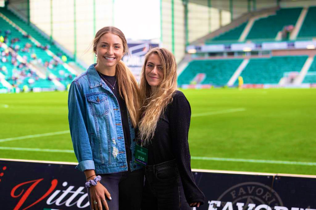 xtonimalone's tweet image. Fun time at Easter Road today 😊 @CoyleAlexa @HibernianWomen @HibernianFC