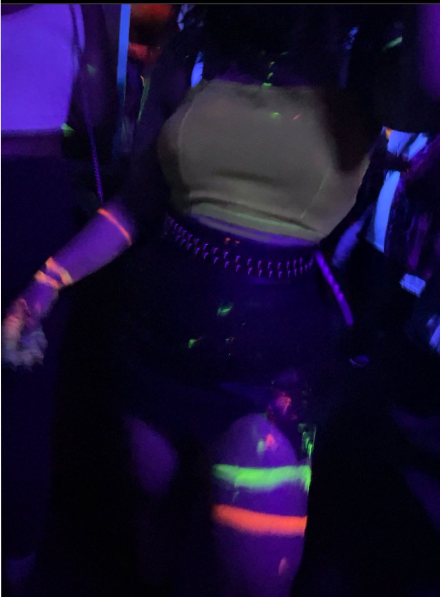 _Miish_'s tweet photo. Dance the night away-fuck the pain away🎶💫🎶��👅💦 https://t.co/RW9ydLYKTA