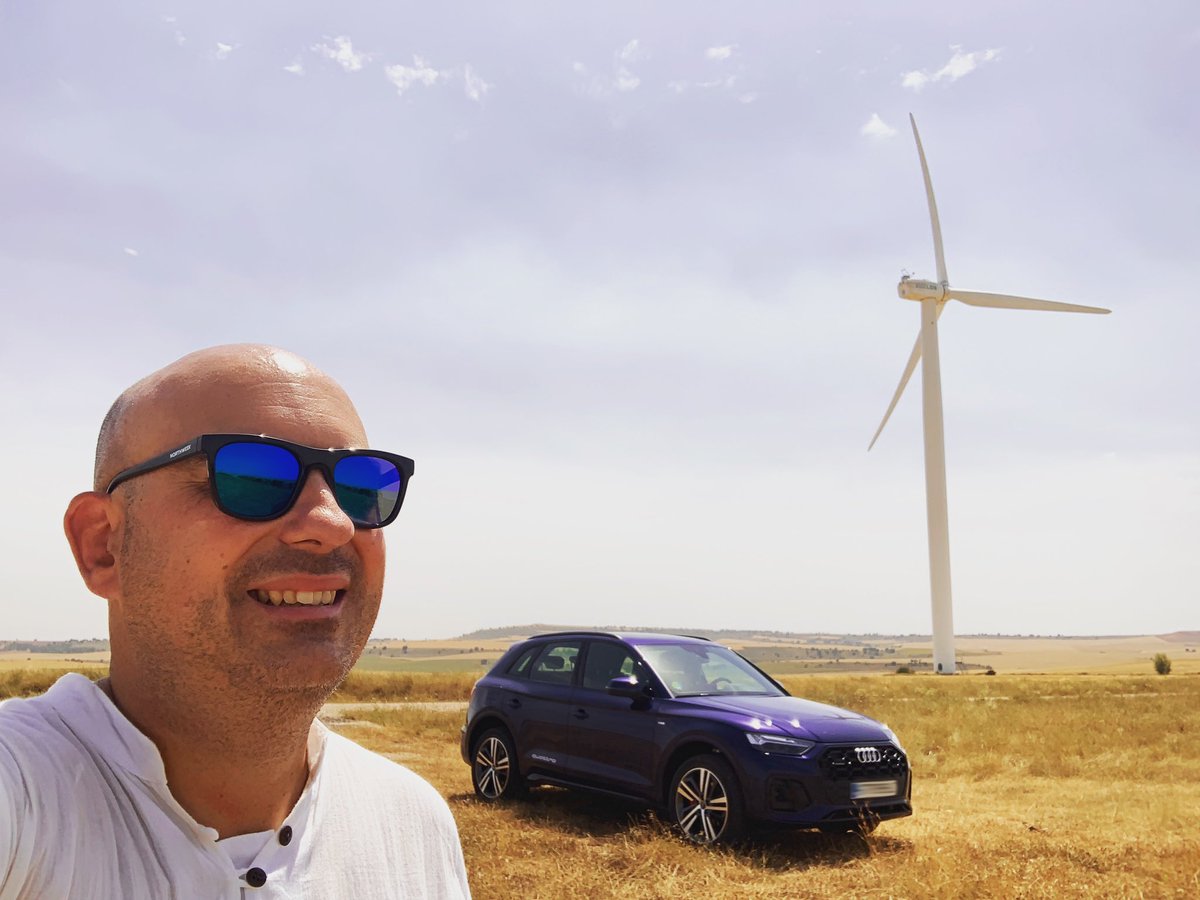 JuanjoDelgadoes's tweet photo. Busca siempre los vientos a tu favor 💨

#audi #audiq5 #audiq5sline #quattro #quattroworld #audilove #windpower #windpowergeneration #wind https://t.co/Tkikb2RXvi