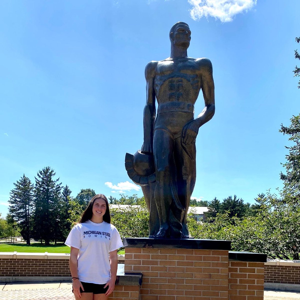 I am very blessed and excited to announce that I have verbally committed  to row at Michigan State University. Thank you to all the coaches who have helped me become the athlete I am today! 
Go Green!! 💚🤍
