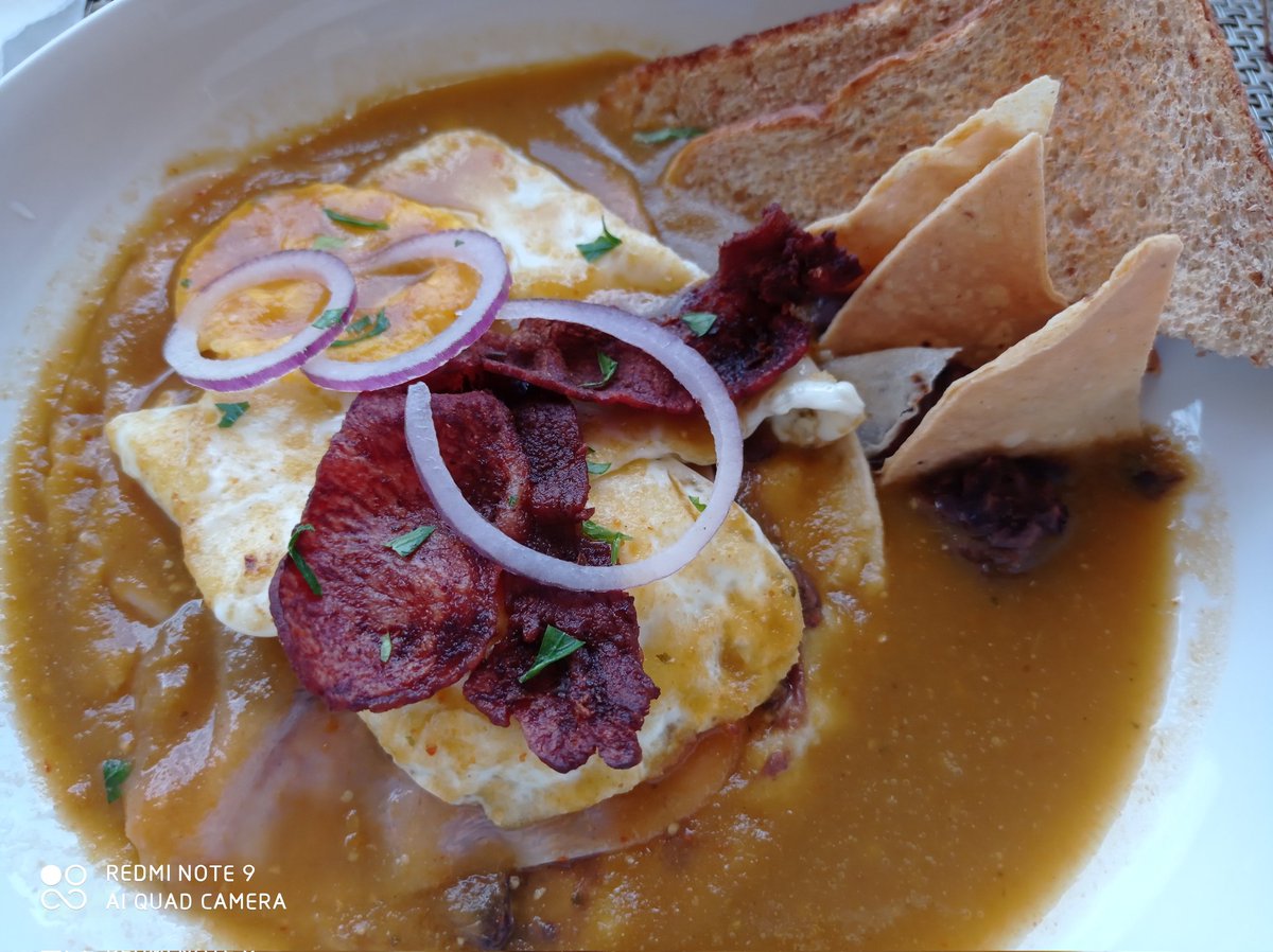 Chiva_henry's tweet image. En #Huatulco se puede disfrutar los sagrados alimentos en restaurantes que cumplen con los protocolos sanitarios ( responsabilidad compartida) #Itoó en #SantaCruzHuatulco recomendado. #UsaCubrebocas #TeCuidasMeCuido #NoBajemosLaGuardia @gobhuatulco @drgiovannehux @SECTUR_GobOax