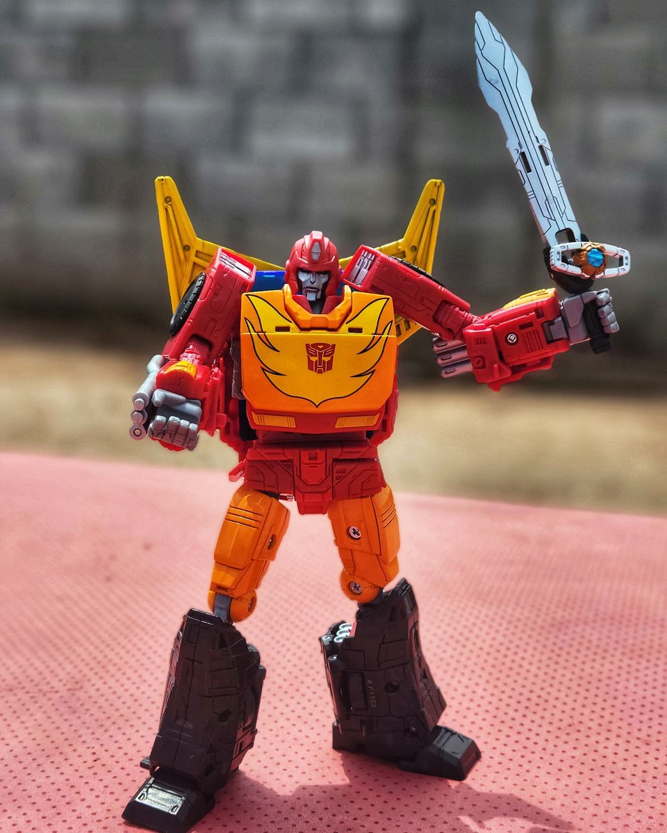 TF_Fan_1986's tweet photo. Transformers War for Cybertron Kingdom Commander class Rodimus Prime
.
#transformers #warforcybertron #commanderclass #rodimusprime #generations #g1 #35thanniversary #hasbro #takaratomy #autobots #decepticons…
📸 https://t.co/orGTx9VydQ via https://t.co/zK3yJIwfqC https://t.co/veTJmpaVHA