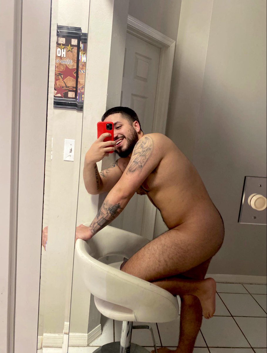 svageleo's tweet photo. Link in bio for more exclusive pics/vids 😋 #onlyfans #onlyfanspromo #contentcreators #subscription https://t.co/b6Cr6eIuX8