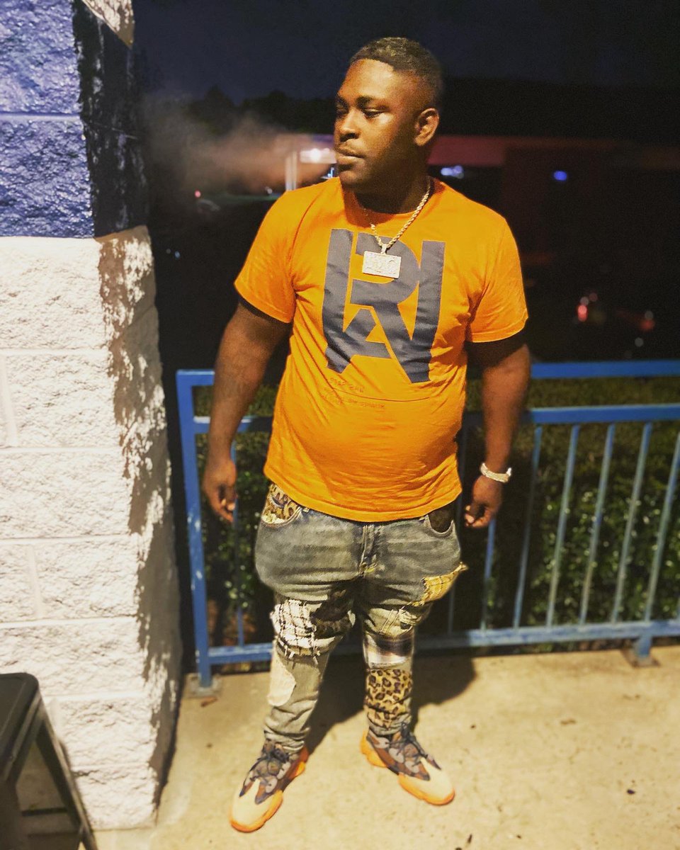 LmcBosman's tweet photo. Yu nobody until somebody hates you 📍🔌 #LMC #FLIGHT302 https://t.co/KodIipausI
