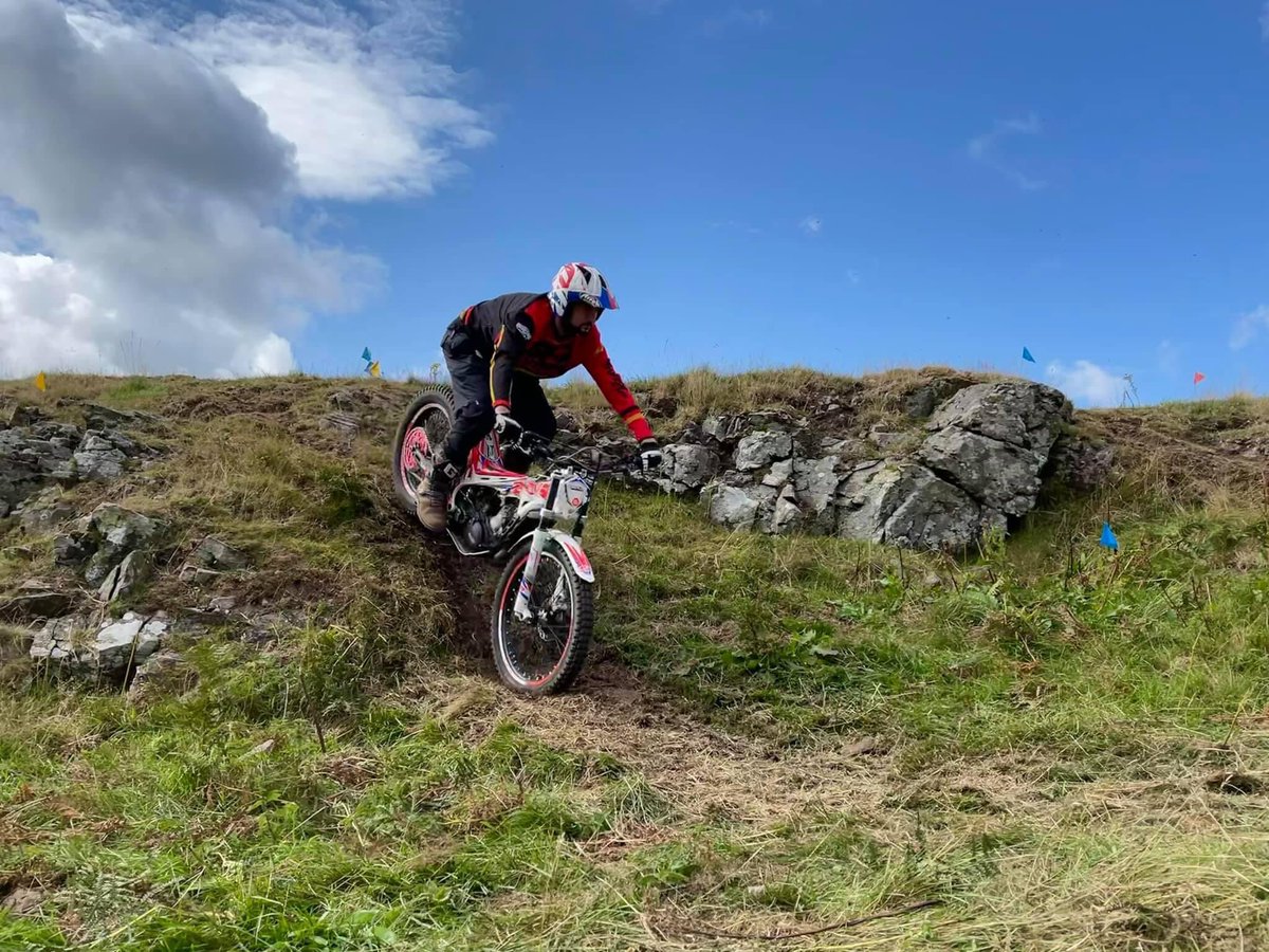 SeanWalker1562's tweet photo. Day on the pegs is a day well spent I’d say.   #trials https://t.co/osydzd5uvu