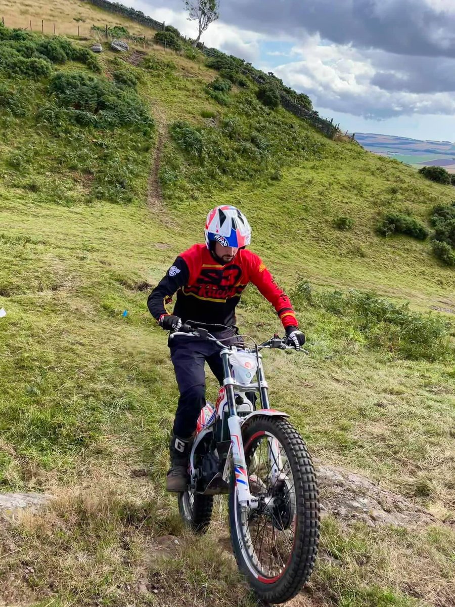 SeanWalker1562's tweet photo. Day on the pegs is a day well spent I’d say.   #trials https://t.co/osydzd5uvu