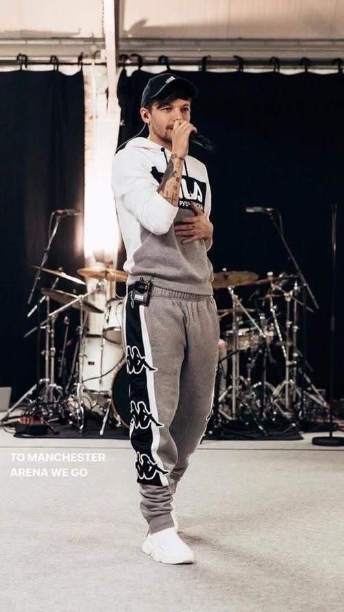 best louis pics (@louist_pics) on Twitter photo 