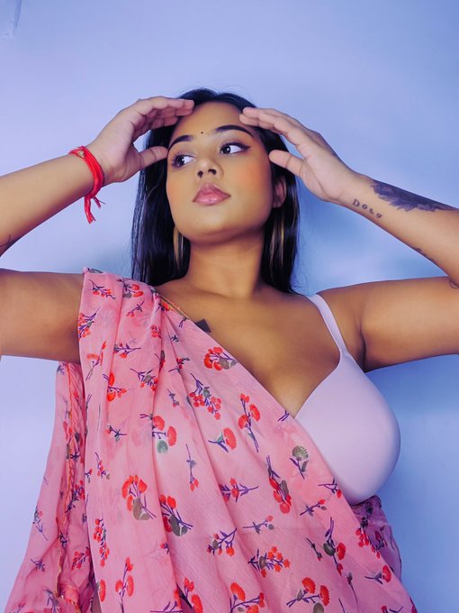 Watch Oasi Das's leaked NSFW photo on TwXstars