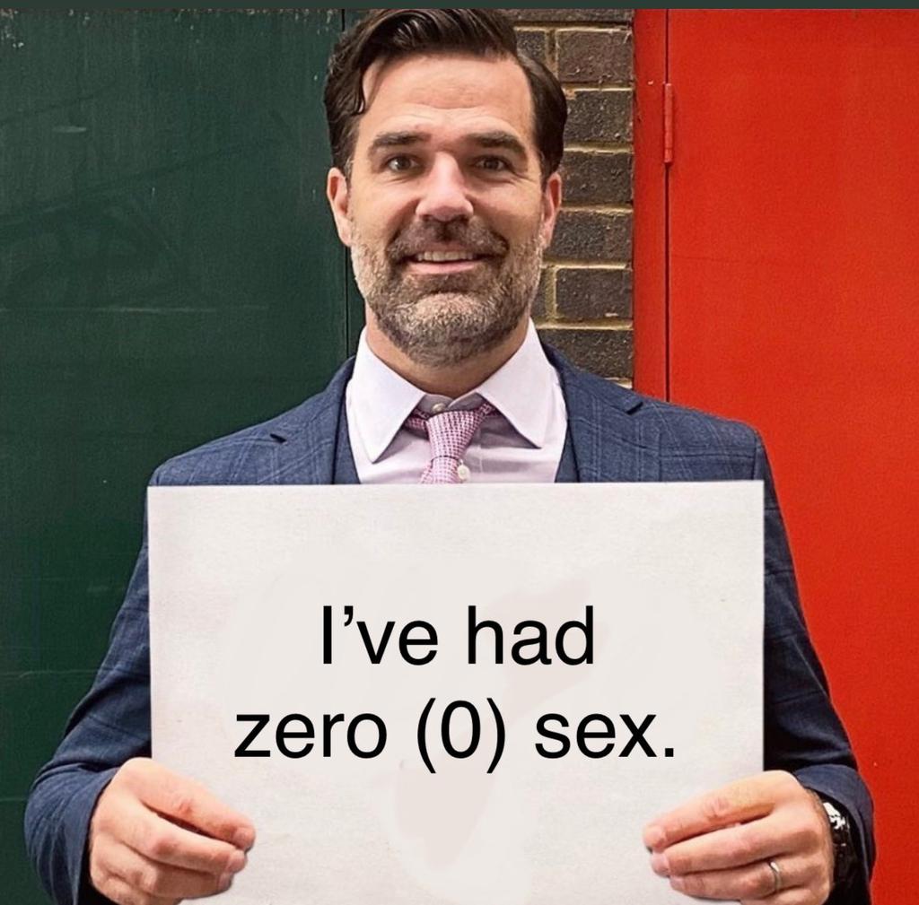 mattmralph's tweet photo. @robdelaney When you advertised the roles, had they a clue of what was coming? https://t.co/ReHk3jdDi4