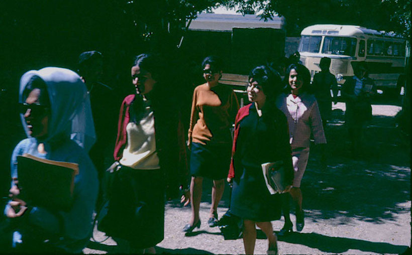 MajidOukacha's tweet photo. Dans les années 60, voici à quoi ressemblait l'Afghanistan ! Nos droits et libertés ne sont jamais des acquis définitifs. Il faut les défendre à chaque instant, ici dans le Monde Occidental comme ailleurs. Quand la majorité pacifique se tait par peur, des Talibans triomphent. https://t.co/JBDjdjna9M