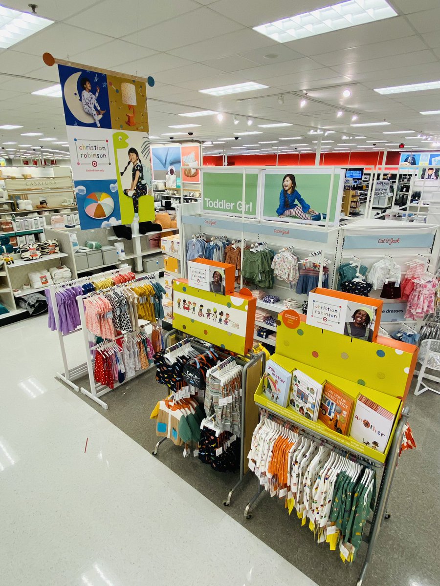 VMmeg2203's tweet photo. #ChristianRobinsonxTarget #BrandLaunch 📣 loving this collection! 🤩✏️🚌 https://t.co/gmDA1Z4TWJ