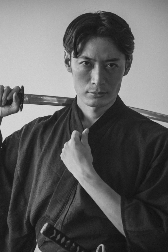 SamuraiActor's tweet photo. Ohayo to the world!☀️It's raining🇯🇵
Samurai Actor Portray
Keita Arai /新井敬太 @arayan_0215
#SamuraiActor #BushidoActor #JapaneseActor #actorjapones #일본배우 #acteurjaponais #japanischer #Schauspieler #японскийактер #japońskiaktor #นักแสดงชาวญี่ปุ่น #जापानीअभिनेता #日本演员 https://t.co/Bf0hyA58aS