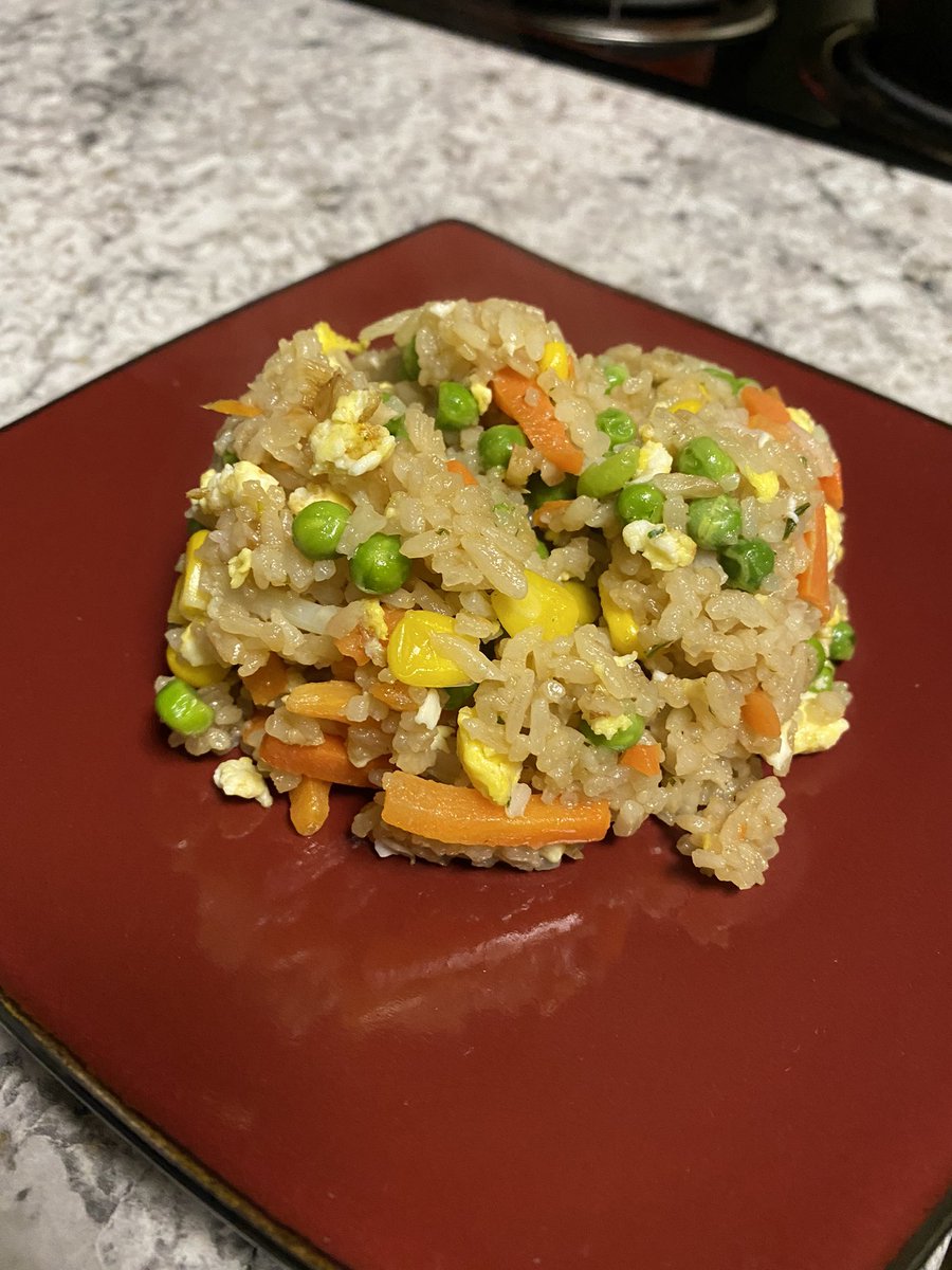 Made a Fried Rice Bowl tonight (and actually made an effort in my plating)

Shoutout to <a href="/bindlco/">Bindl</a> for the recipe and for answering my 50eleven questions 😂😂😂😂😂