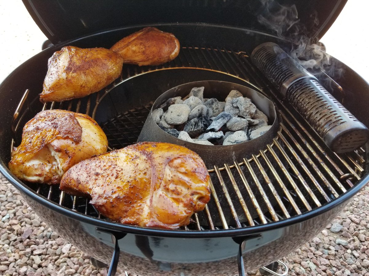 FrankNBeansBBQ's tweet photo. Finishing the chicken on the kettle to make room for lunch on the smoker. @VGK_Beans @WeberGrills  #frankandbeansbbq #azbbq #weber #rublife #foodie https://t.co/hrodxsEvBZ