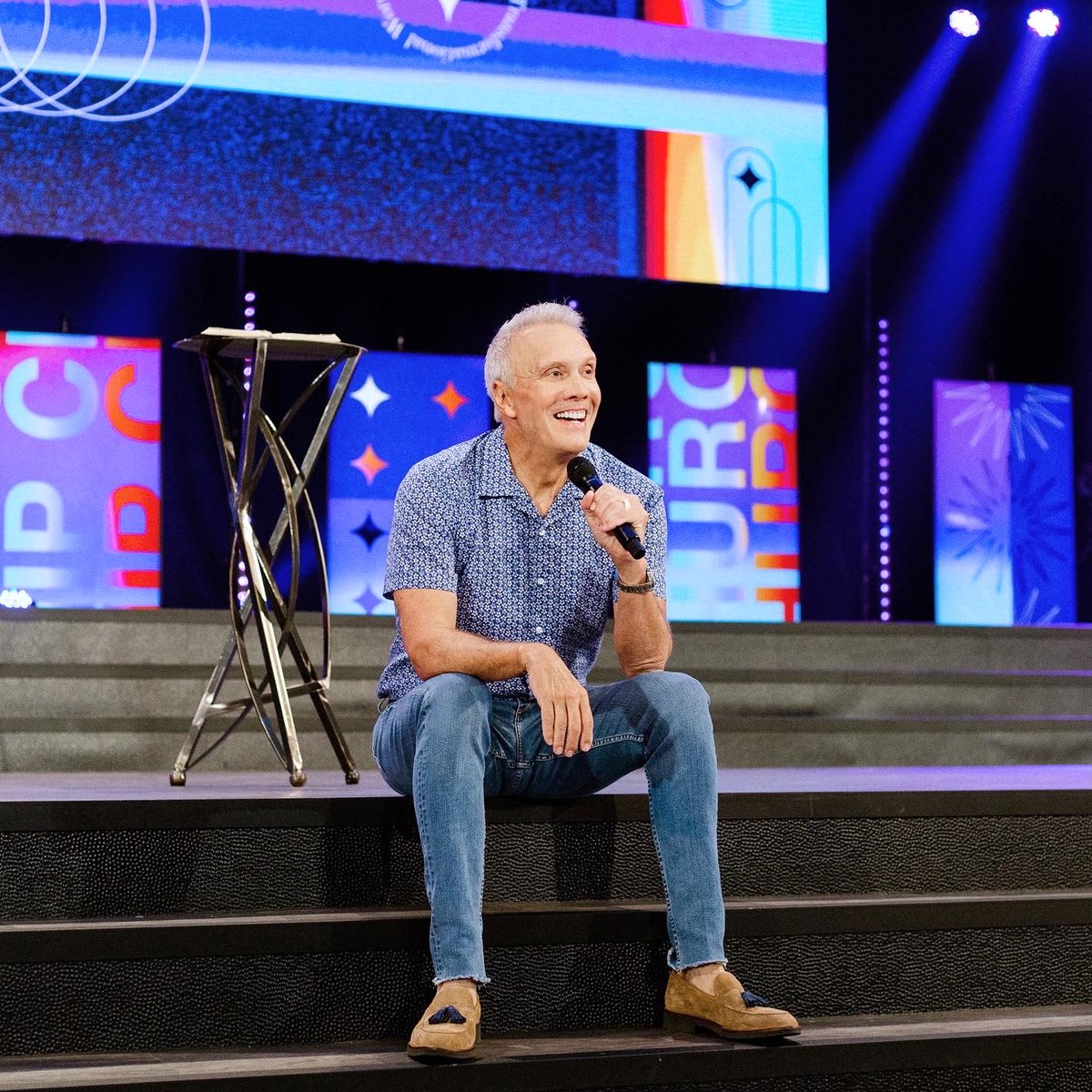 fc's tweet photo. “God treated Jesus like He should have treated you and me so He could treat you and me like Jesus!” -@EdYoung #FellowshipChurch https://t.co/BFQQNjM8Vw