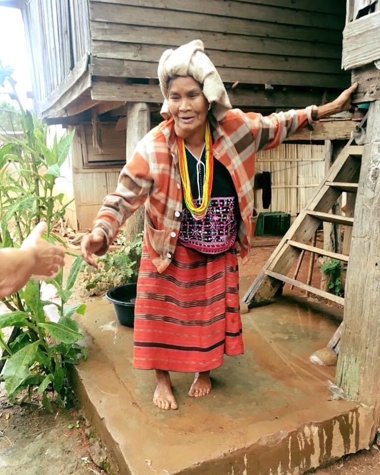 carlakent1972's tweet image. Throw back Sunday 
A hike in the jungle, northern Thailand. Maehae Elephant Conservation 🐘💚🐘 #journeytofreedom #banthetrade #rideabikenotanelephant 💚 @ElephantNatureP @GlobalElephants