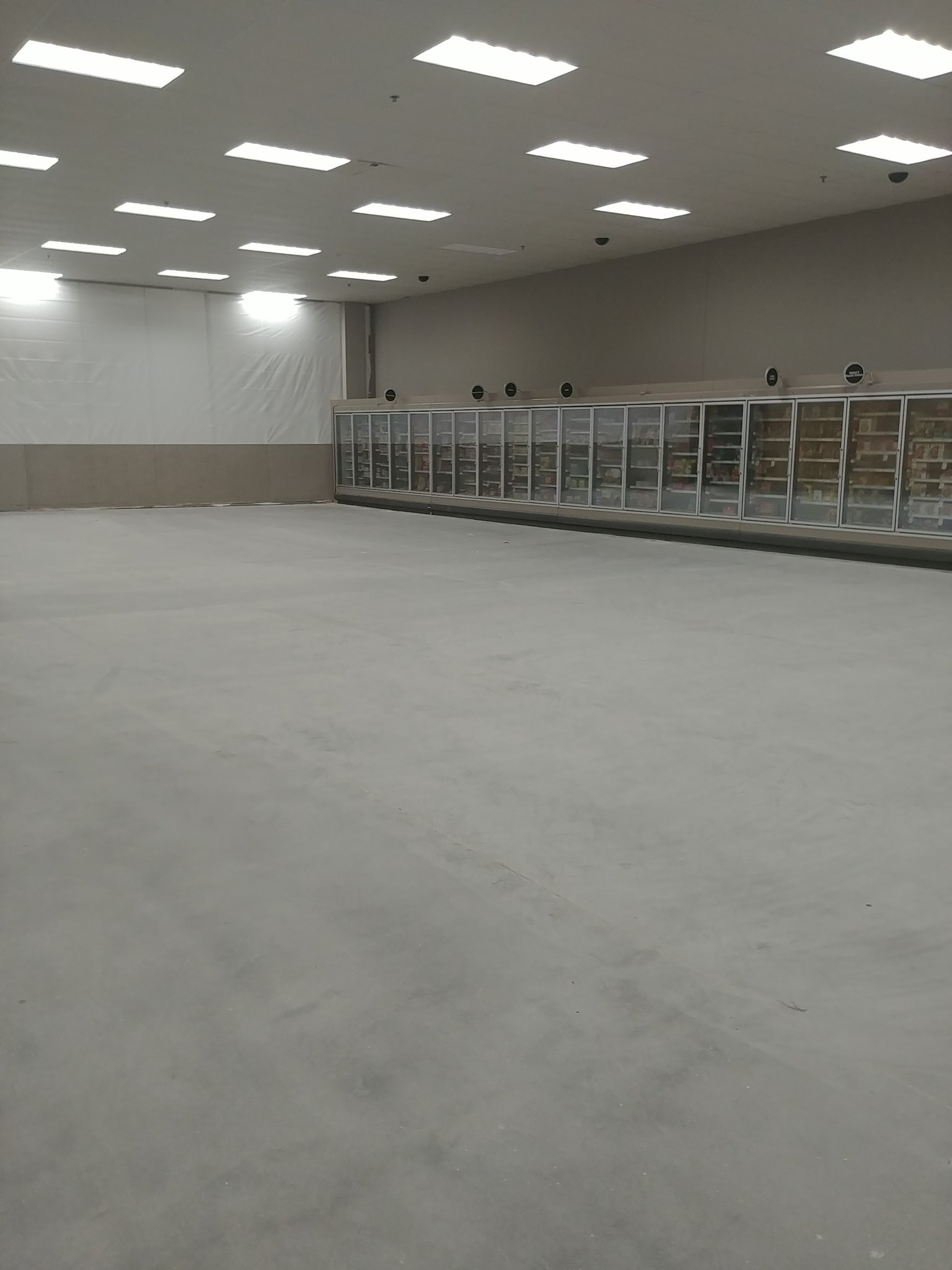 I am now on Level 13: The Eternal Kmart. Any tips to get out? : r/backrooms