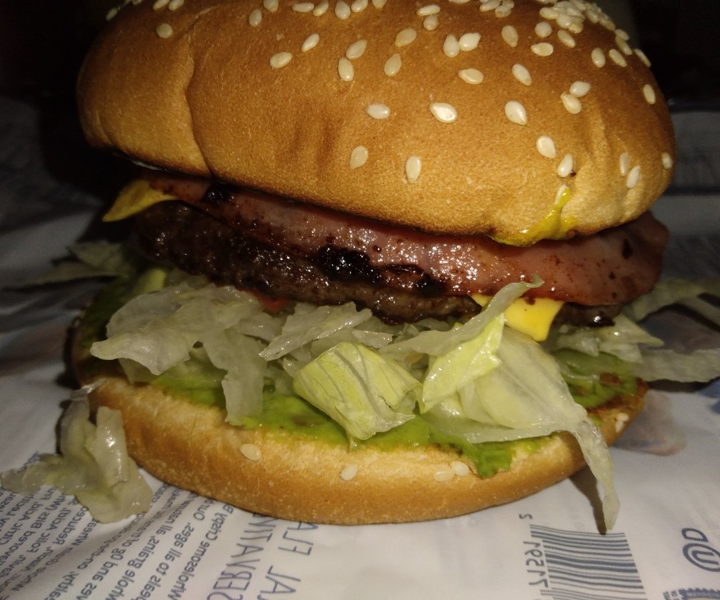 SerranosBurger's tweet photo. #BurgerDeRes una #película que me #recomienden para #disfrutar esta #delicia #Burger #Mty #SerranosBurger #Res #Hamburguesa #HAMBRE https://t.co/hS87j7OKJR