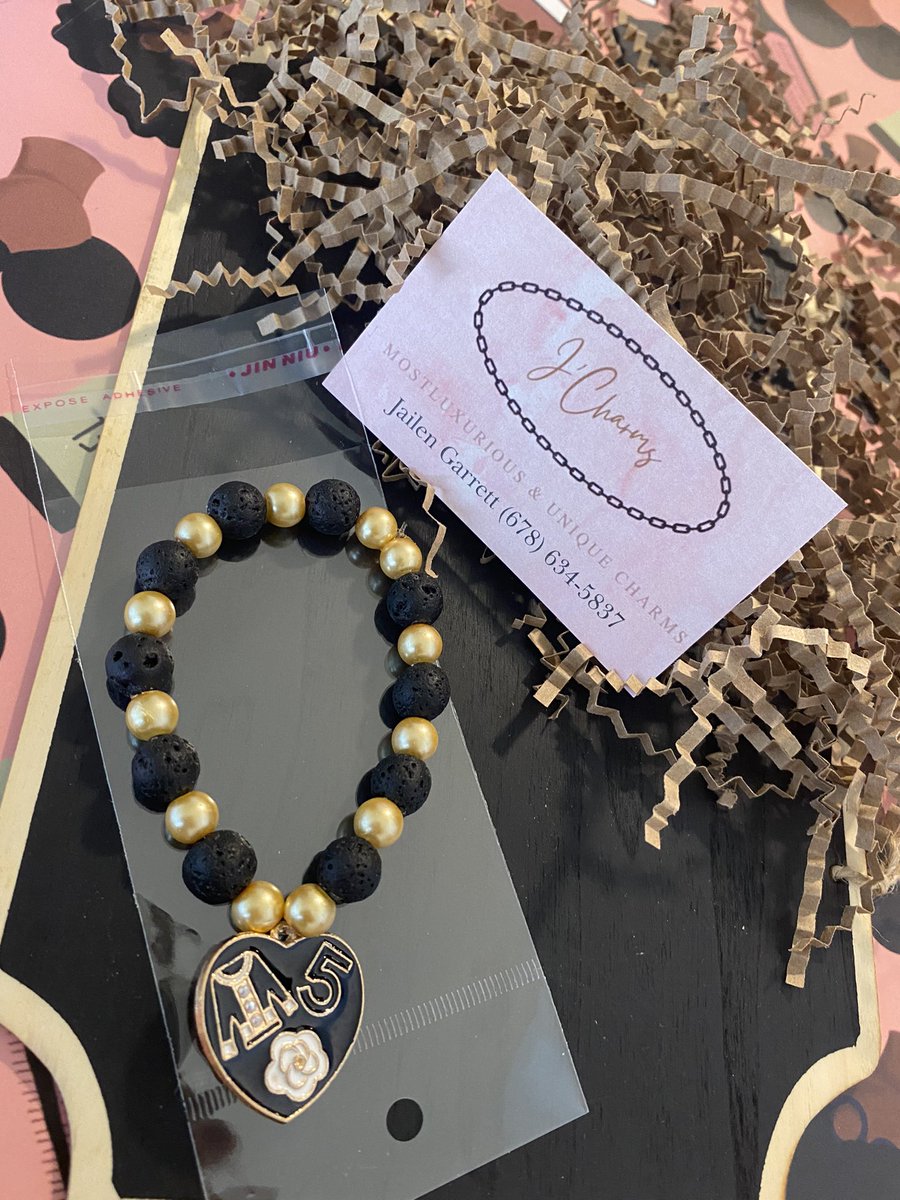 Jcharms_'s tweet photo. Purchase you a bracelet Today‼️‼️we do custom orders ✨ https://t.co/UO6kMvTimY