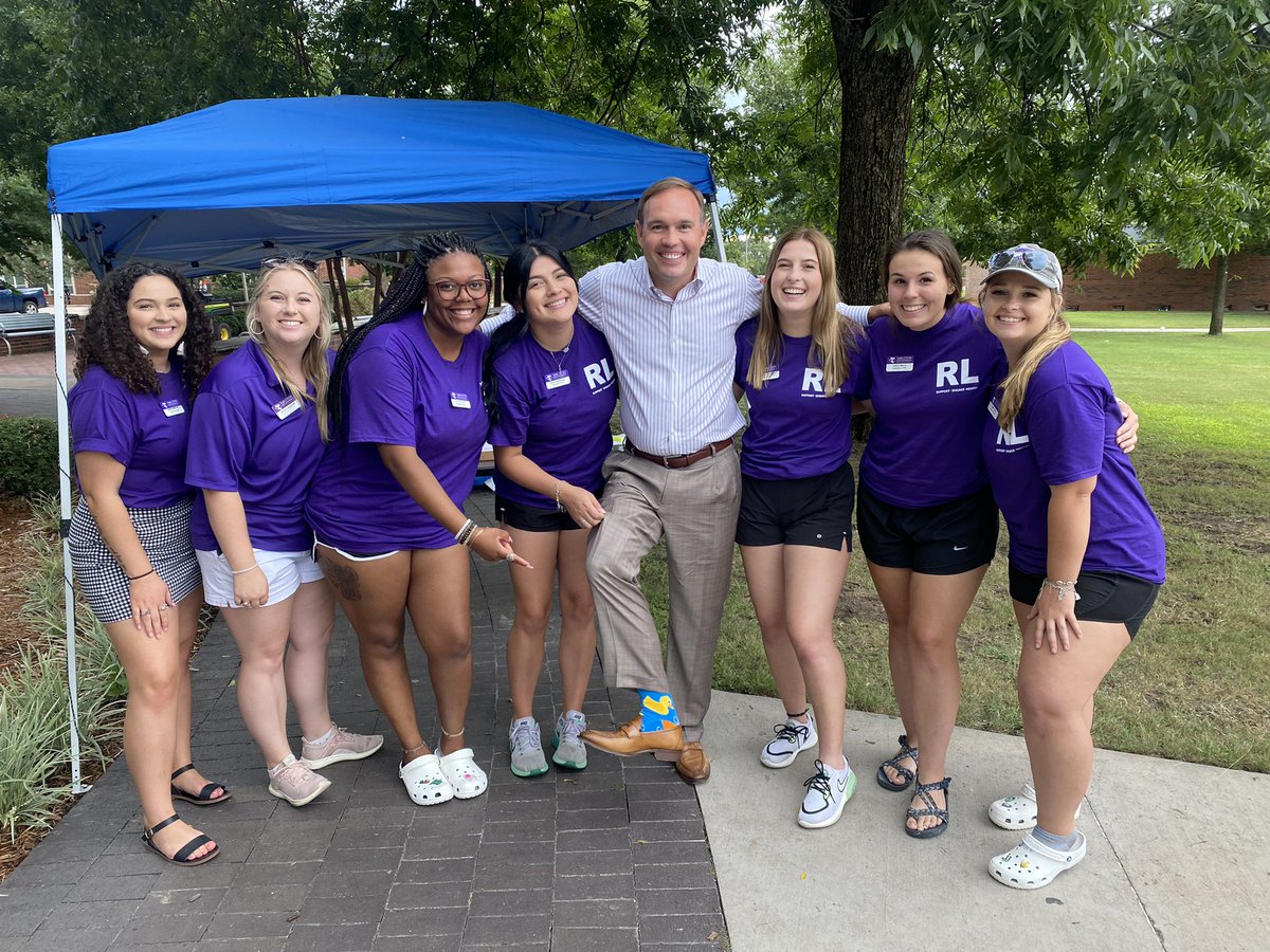 Our student volunteers are simply amazing! Thank you all for your help making Texan Move-In an easy and fun experience for our @tarletonstate students (even in the rain)!
