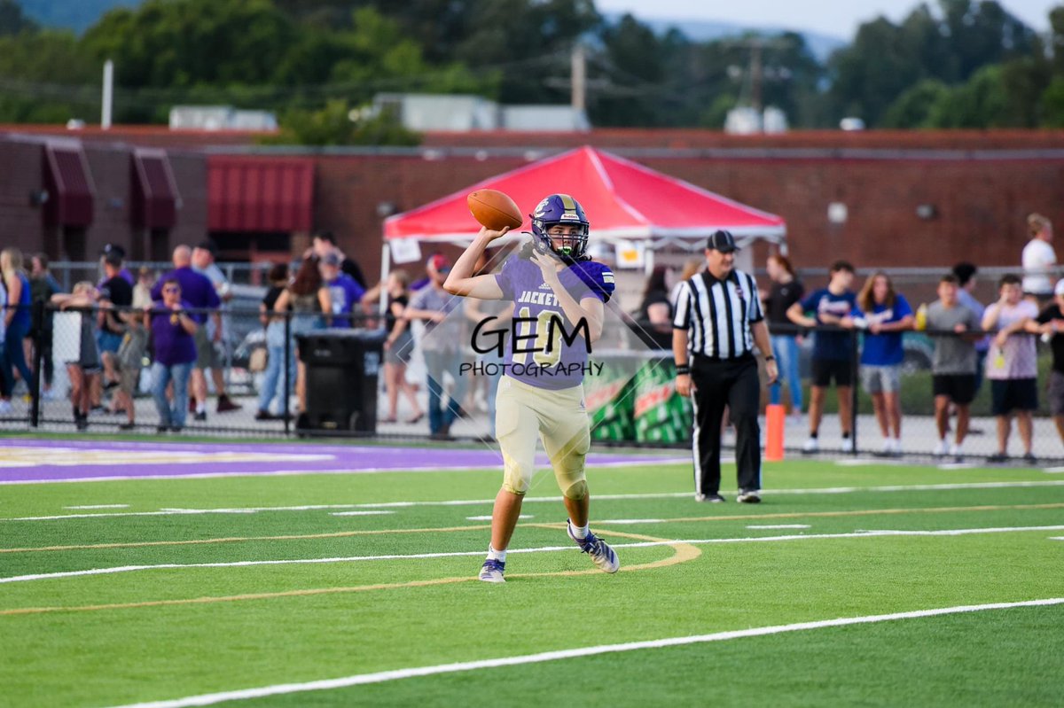 GregMeeks6's tweet image. Grundy Co. vs. Bledsoe Co. SV Jamboree 8-13-21
Check out the entire album on our GEM Photography Facebook page.