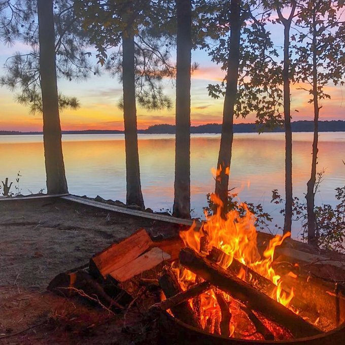 VisitOld96SC's tweet photo. Goodbye Summer Weekend! It was fun. #weekend #summeralmostgone https://t.co/NCCzGYsGet