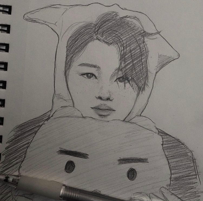 FIRST VS LATEST SKZ FANART
thats.... definitely an improvement https://t.co/96OjCDsRg3 
