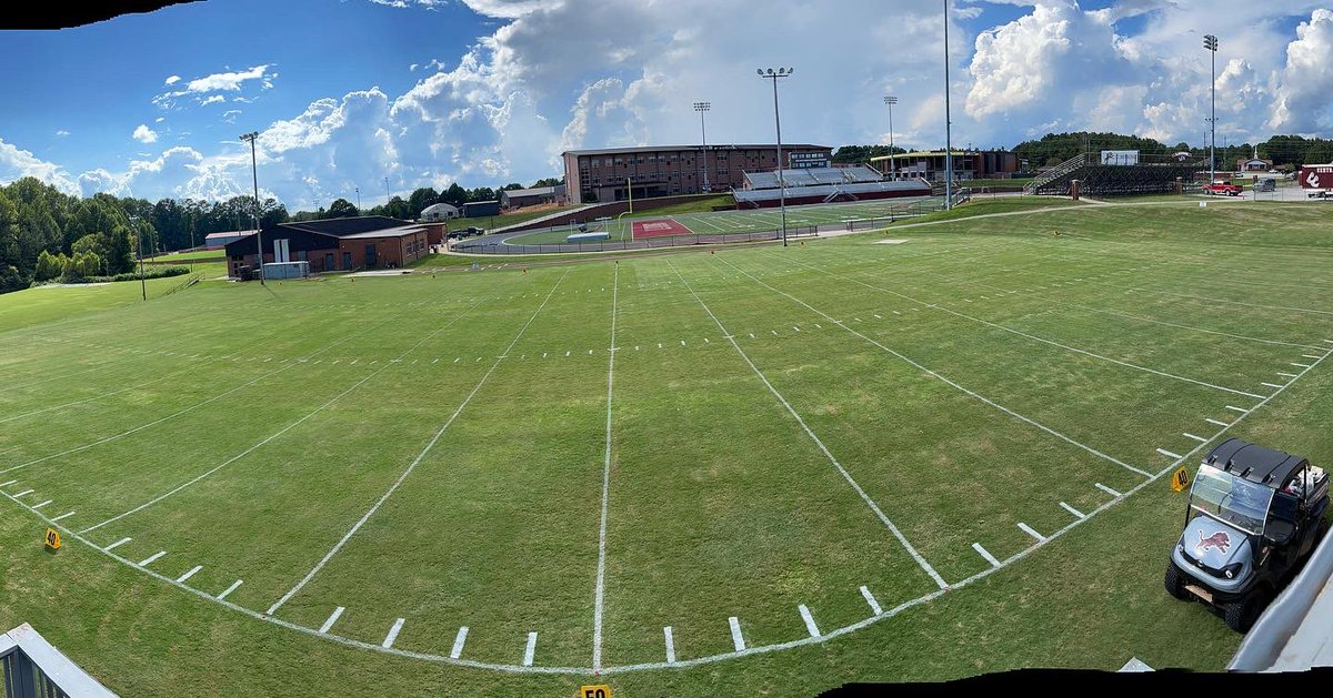CCLionpride's tweet photo. THANK YOU field crew! Tons of help today and the field looks awesome! Go Pride Go! #ResumeTheReason #CarryTheBanner https://t.co/wyXzTTtjKm