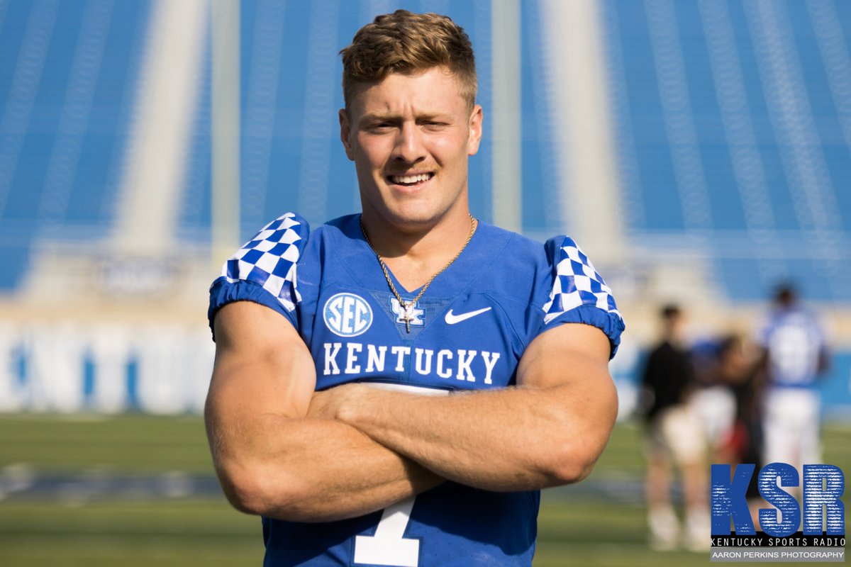 KYTNews's tweet photo. Mark Stoops confirms Will Levis is Kentucky’s Starting Quarterback https://t.co/dCsYah5xSG https://t.co/xzp8Naa1Xl