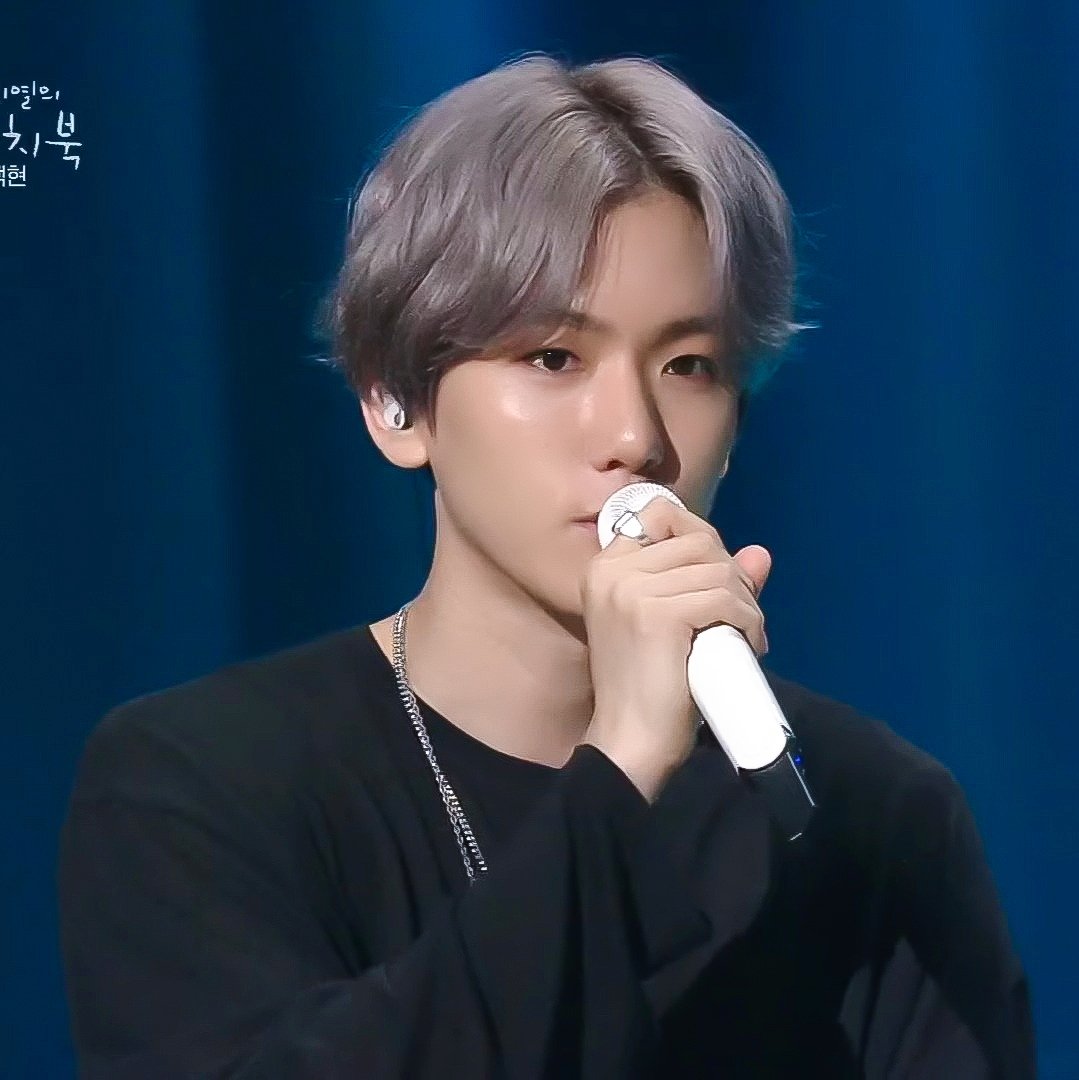 bbhsfile's tweet image. baekhyun's legendary silver hair

#백현 #BAEKHYUN
