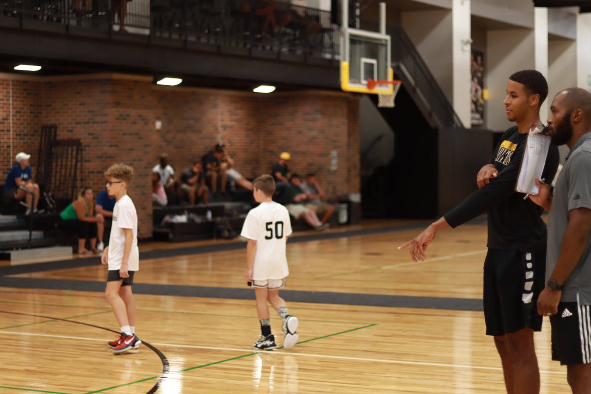 Murray Elite Basketball tweet media