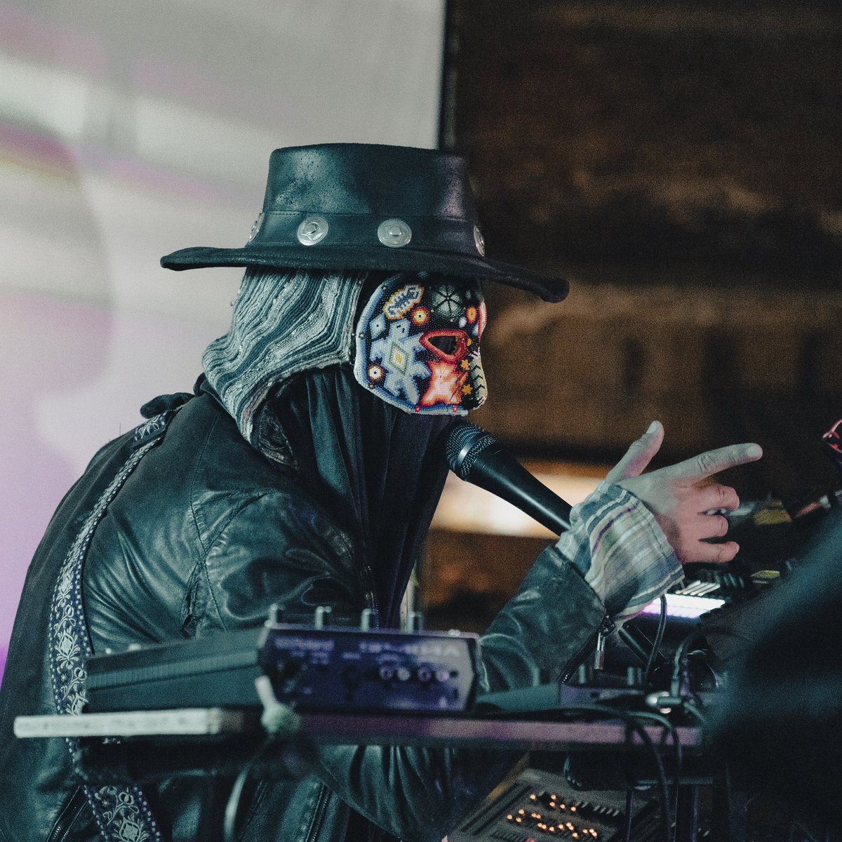 Tiqfun's tweet photo. El misticismo y la magia de @diablocalavera llegó a nuestra serie de #ConciertosTiqfun en colaboración con Kiwi Records
📸: @ricksupertramp
#diablocalavera #cdmx #conciertos #terraza #terrazascdmx #terrazas #tiqfun #tiqfunpresenta #soulparadeclub https://t.co/R7P8RcfKN3