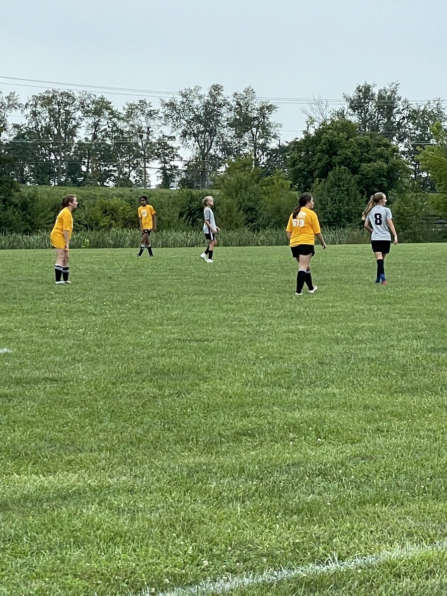 bdcummons's tweet photo. Fun first 11v11 club game today for the KHA Bluegrass G09. Girls competed hard today, had great energy and created a lot of chances. Ended up with the 2-0 win. 👍🏻 #tinyballer #2 https://t.co/ccZoqsPM83