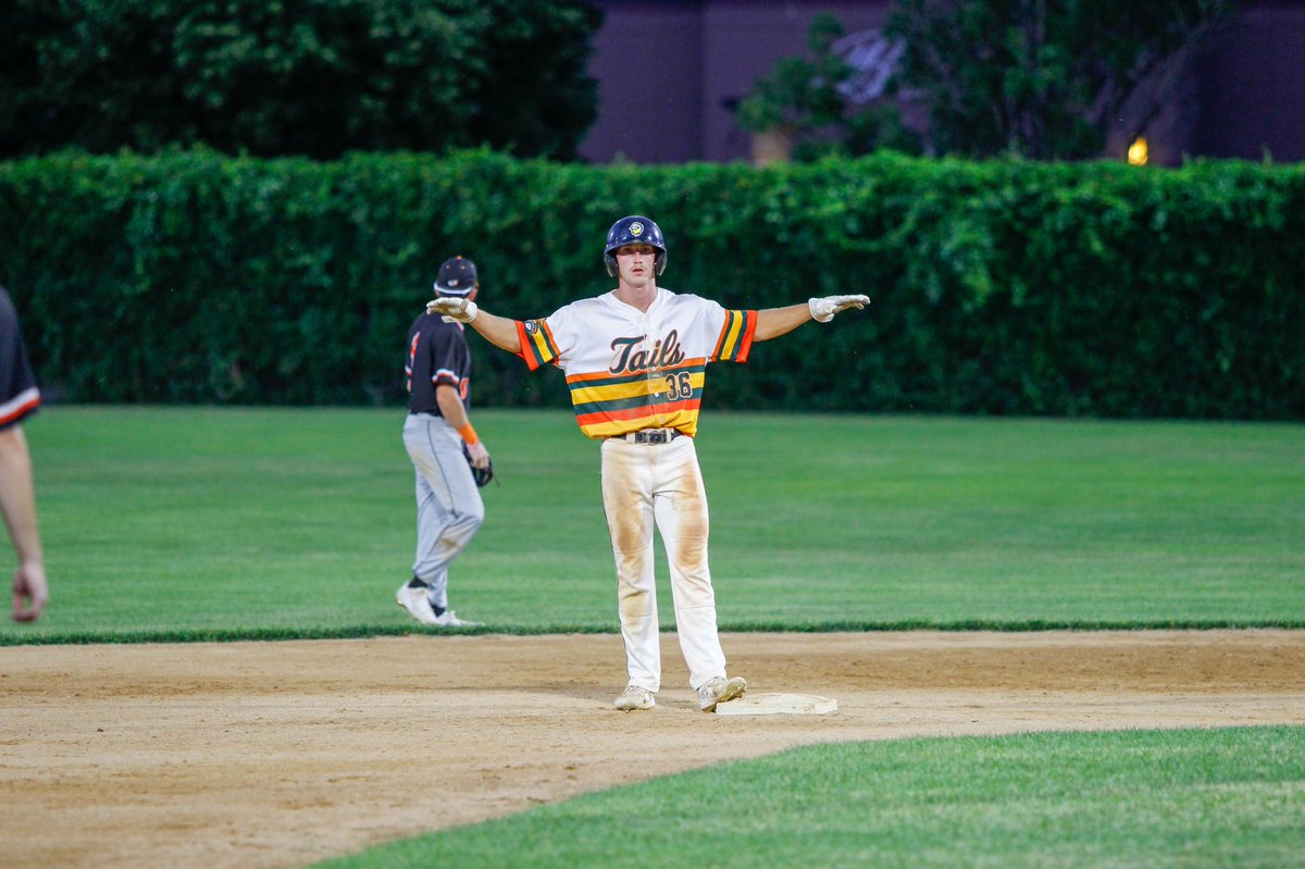 bismarcklarks's tweet photo. and yes, the #TailsAreHot.
we brought back the Mandan Flickertails for one night and had a blast.
we still did the flap & still saw Clark the Lark. but we did all while rocking the orange, green & yellow! #SlideTime @FlickertailsB πΏ https://t.co/G56CyaJL7S
