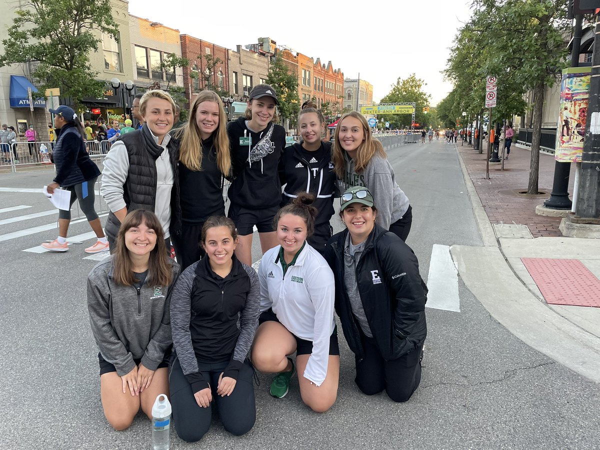 ATP_EMU's tweet image. Outstanding morning with members of the ATSO volunteering at the Dexter-Ann Arbor Race! Our students served in the medical tent, triaged at the finish line for the races, and a few even provided first aid and emergency care out on the course with HVA!#RunDxA2 #emuatp
