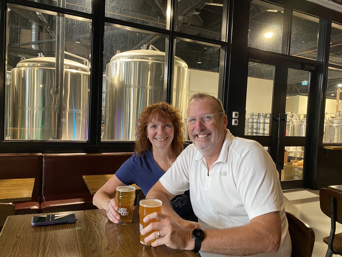DirtRdTraveller's tweet photo. Had a great time enjoying a couple #800Block #IPA and dinner @InnerCityBrew!! Service was awesome and #Beer &amp; #Food well worth the visit!! #Calgary #TravelCanada #AlbertaVacation @TourismCalgary #CalgaryMurals https://t.co/mt7JJTwdUa