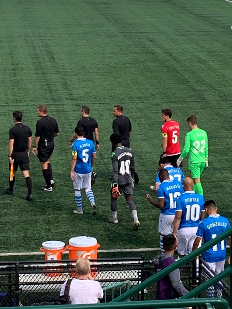 AinhoaCC15's tweet photo. Enjoying the Sunday game (@FCEdmontonNow vs. @CPLCavalryFC). 

Watching the best player @RSoriaAlonso !!⚽️🔥🇪🇸 https://t.co/yVEDl3Vmah
