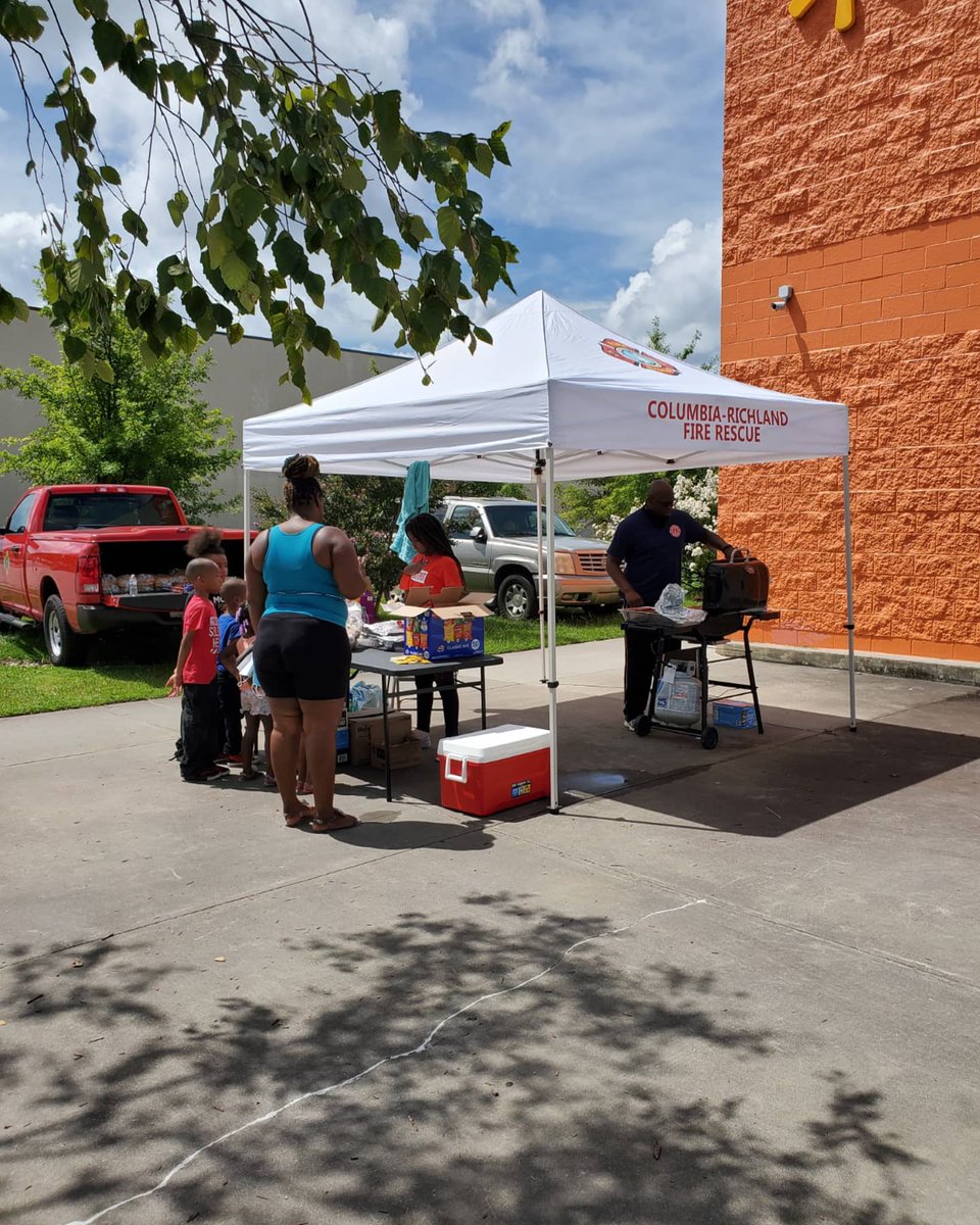 DaLuckySpot's tweet photo. COLUMBIA...BACK TO SCHOOL FREE HAIRCUTS IS A WRAP! Thanks for allowing us to etch our mark in your community. Thx to the City of Columbia, ColumbiaFire Rescue, @DJKRAZYT @WalmartAction @AskWoodforest
#11thannualLSBfreehaircutsb #luckyspotluvthekids #backtoschool #columbiawalmart https://t.co/S45I6gnwuw