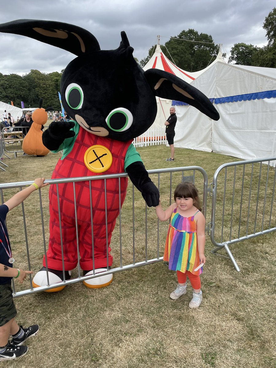 TheStuCummins's tweet image. Oh man…just back from Gloworm festival and thinking what a mug I am for only booking from Tuesday off next week 🤦🏼‍♂️

Oh well, all worth a day of epic tiredness tomorrow for this ⬇️⬇️

#dadlife #dadfail
